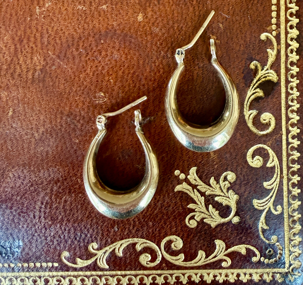 Vintage 14k Yellow Gold Puffy Hoop Earrings