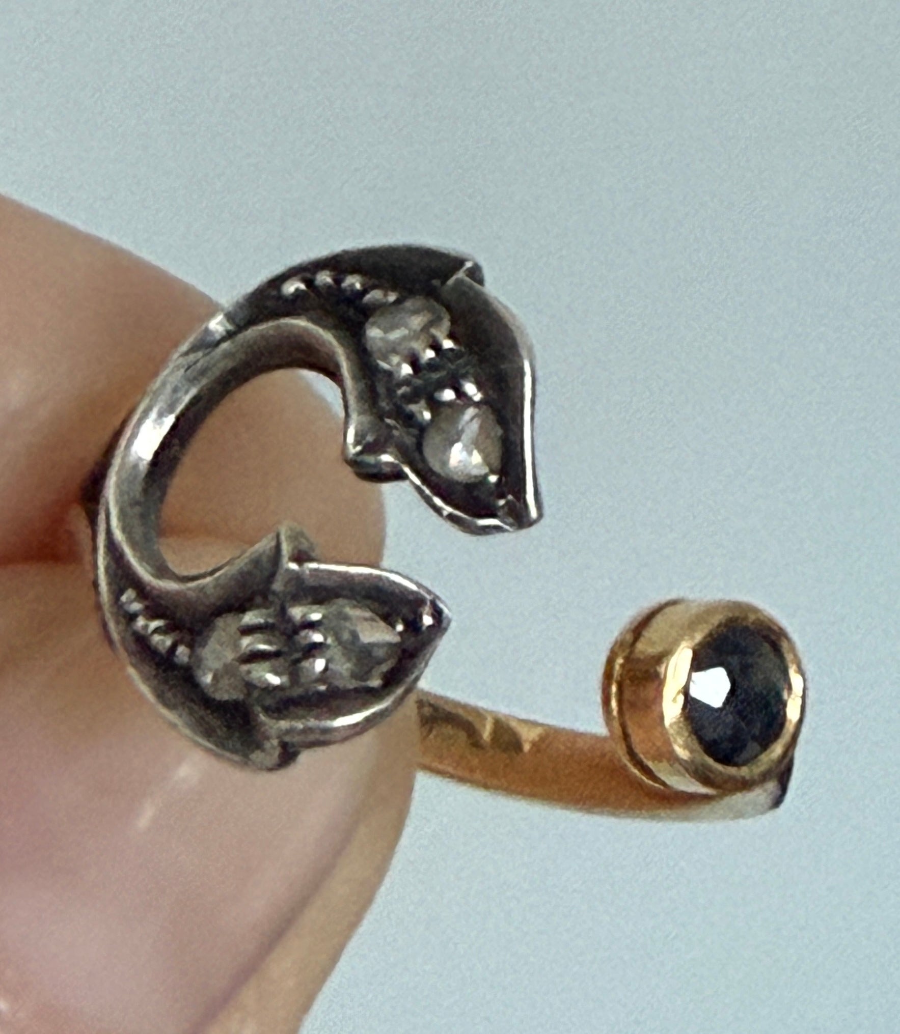 Acanthus Leaf "C" Ring